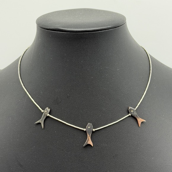 The Unbranded Brand Jewelry - Vintage Liquid Silver & Fish Fetish Beaded Station Choker Necklace 15"